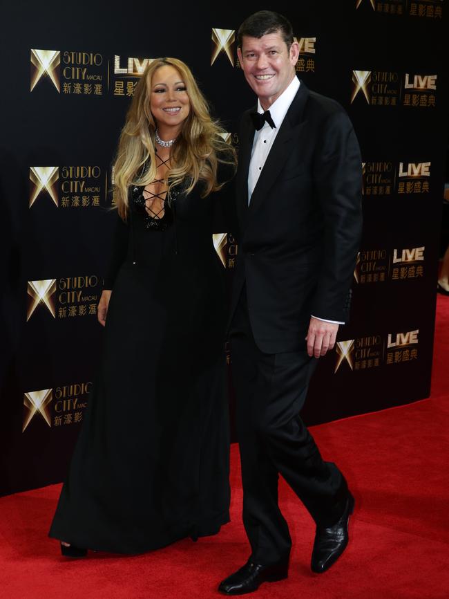 James Packer and Mariah Carey walk the red carpet. Picture: Jonathan Ng