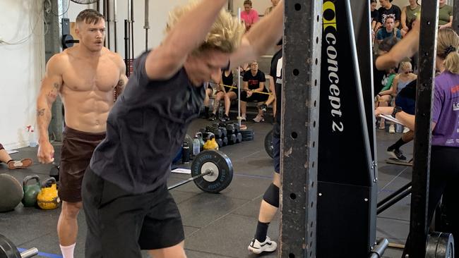 Jake Standen competes in the 2022 Mackay Mayhem event while his teammate Bradley Spreadborough looks on. Picture: Duncan Evans