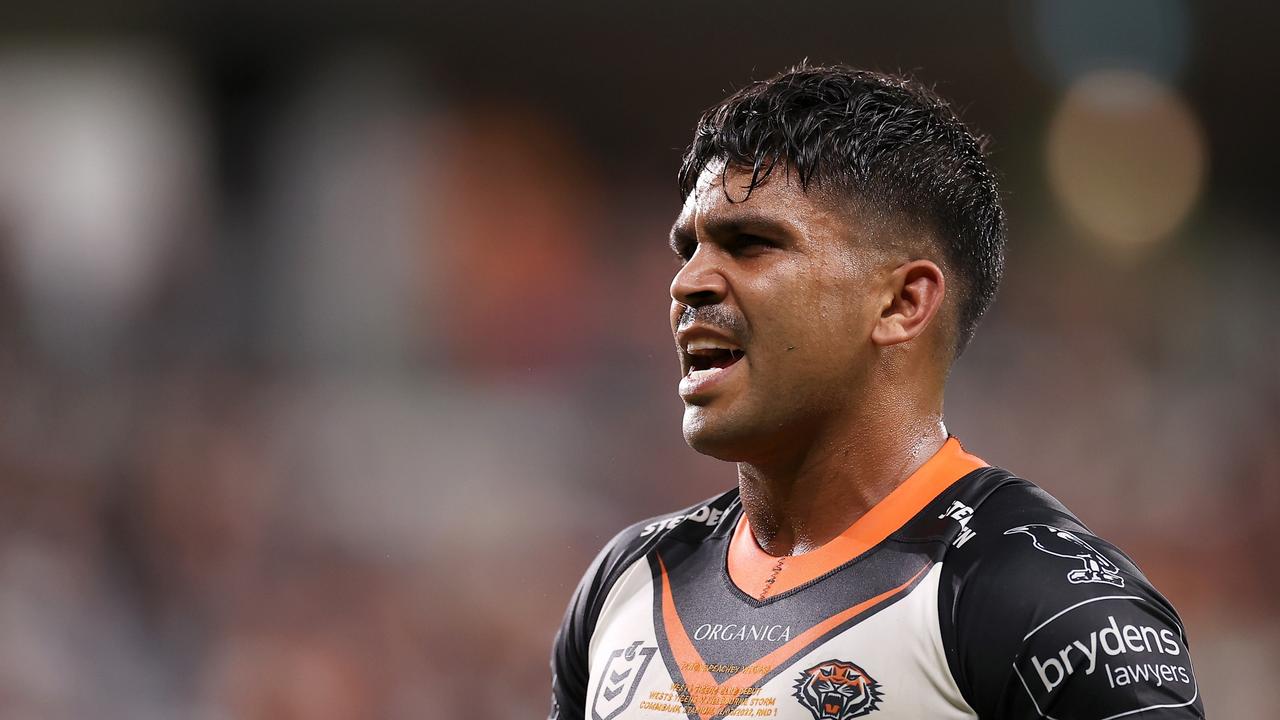 NRL 2022: Corey Parker, Tyrone Peachey, Wests Tigers, Round 2, sin bin,  brain snap, Tigers captain, highlights, video, news, Fox League