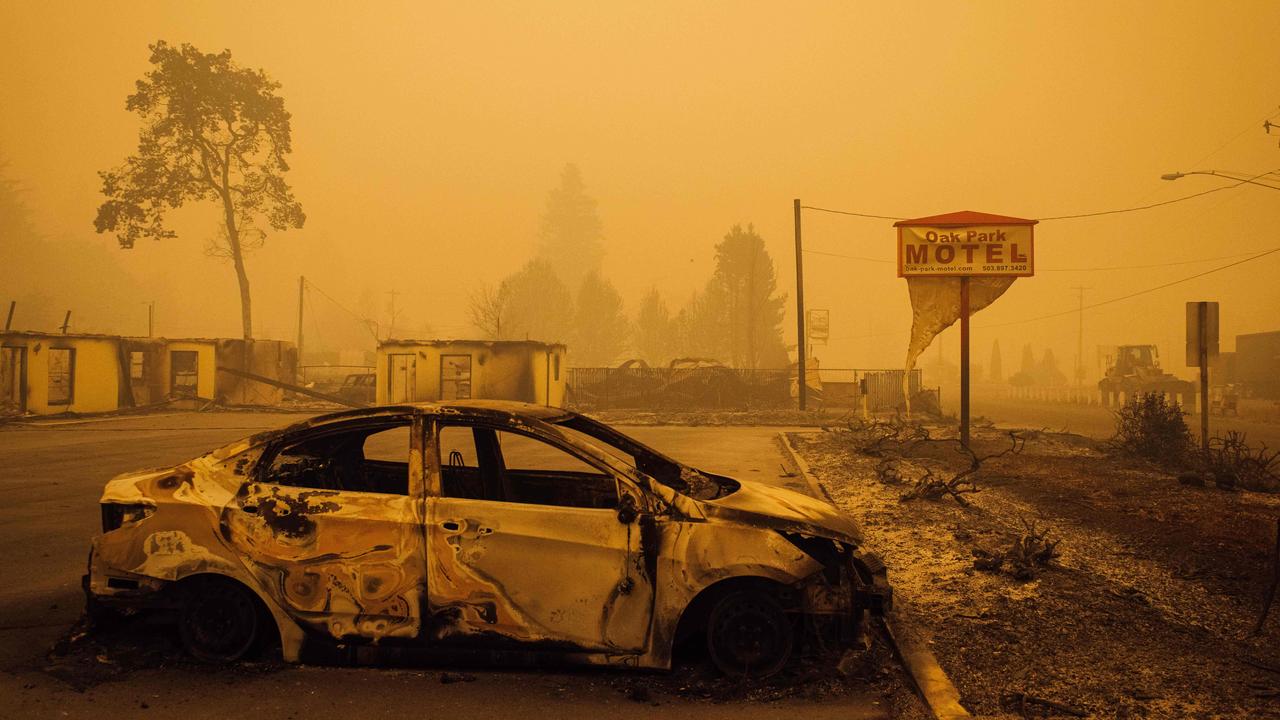 A destroyed vehicle and motel in Oregon. Picture: Kathryn Elsesser/AFP