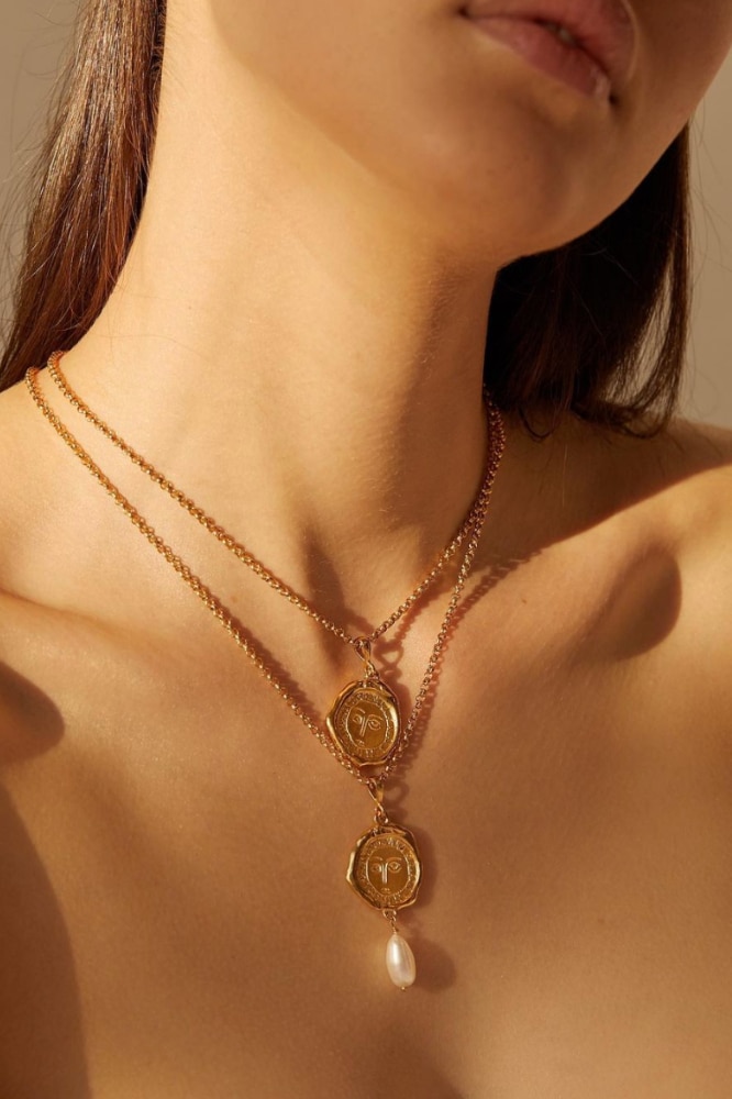 The Best Gold Chain Necklace Brands For Women - Vogue Australia