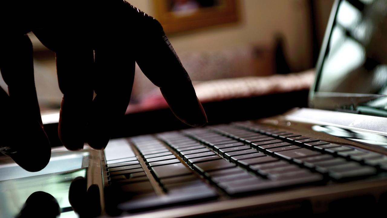 Uni hacked, data from 10k students stolen