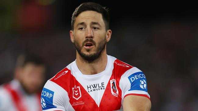 SYDNEY, AUSTRALIA - AUGUST 10: Ben Hunt of the Dragons passes the bll during the round 23 NRL match between St George Illawarra Dragons and Canterbury Bulldogs at Netstrata Jubilee Stadium, on August 10, 2024, in Sydney, Australia. (Photo by Jeremy Ng/Getty Images)