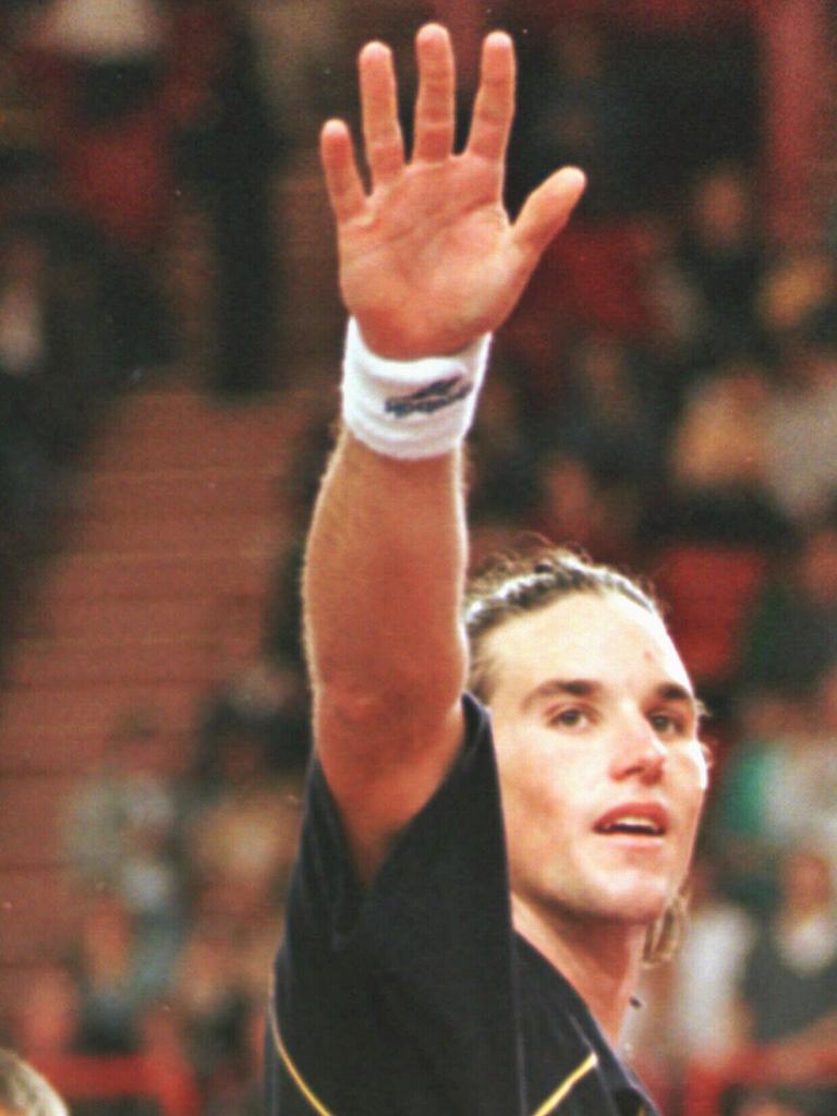 Rafter leaves the court at the Paris Open indoor tournament in October 1997. Picture: Michel Lipchitz / AP