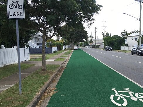 Artist’s impression of how the bike path may look along Kent St, Wooloowin