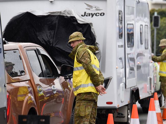 GOLD COAST, AUSTRALIA - NewsWire Photos JULY 24, 2020: Police check cars at the Queensland border with NSW at Stuart Street at Coolangatta. Picture: NCA NewsWire / Steve Holland