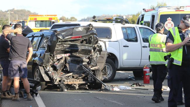 M1 crash: Three lanes closed at Coomera following traffic accident ...