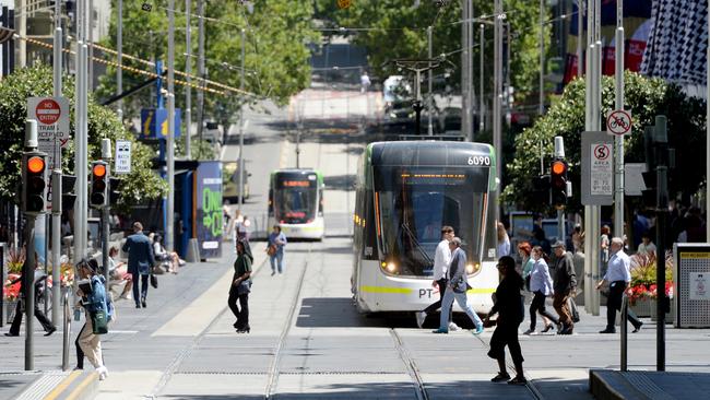 Shoppers on Bourke Street in central Melbourne. Picture: Andrew Henshaw / NCA NewsWire