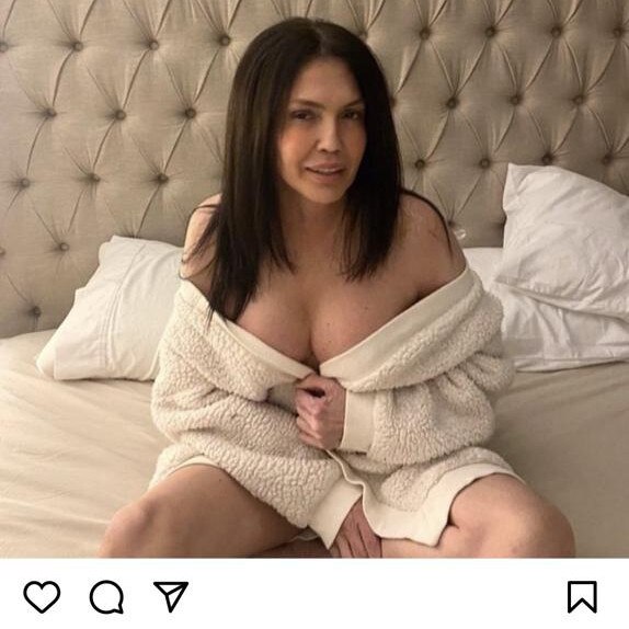 Roberta Williams promoted her new OnlyFans account via Instagram.