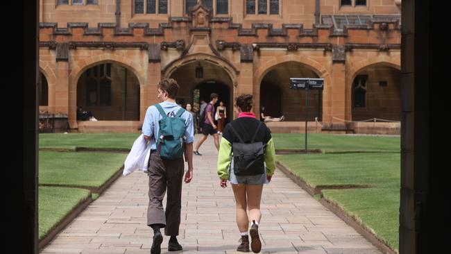 More young Australians are choosing non-study pathways when they start their careers. Picture: NCA NewsWire / Damian Shaw