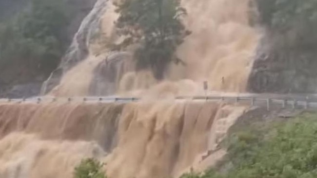 Waterfall Way at Dorrigo has been cut off again.