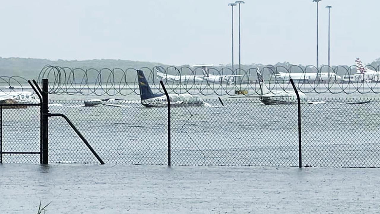 ‘Nothing to eat’: Perth-Cairns flight told it can’t land in weather ...