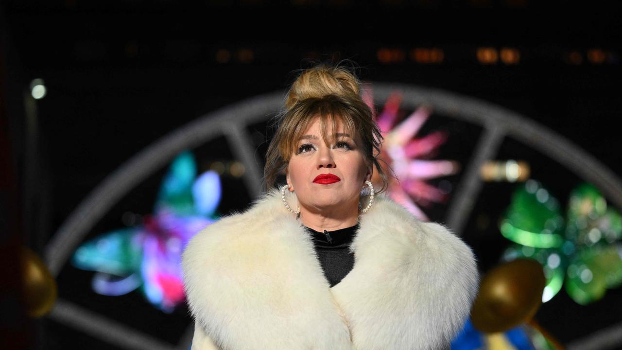 US singer Kelly Clarkson performs during the Rockefeller Center's annual Christmas tree lighting ceremony in New York, on November 29, 2023. (Photo by ANGELA WEISS / AFP)