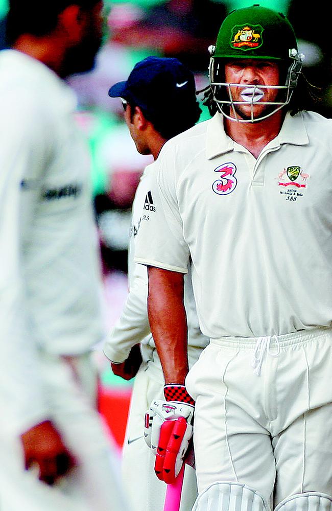 Andrew Symonds glares at Harbhajan Singh during the 2008 SCG Test.