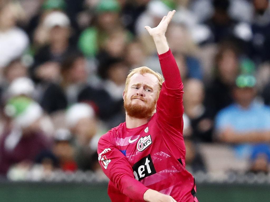 Lloyd Pope bowling for the Sydney Sixers. Picture: Darrian Traynor/Getty Images