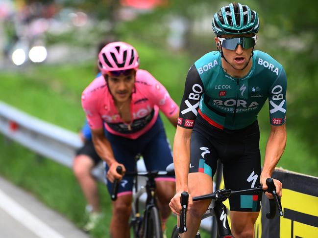 Australian on brink of Giro glory