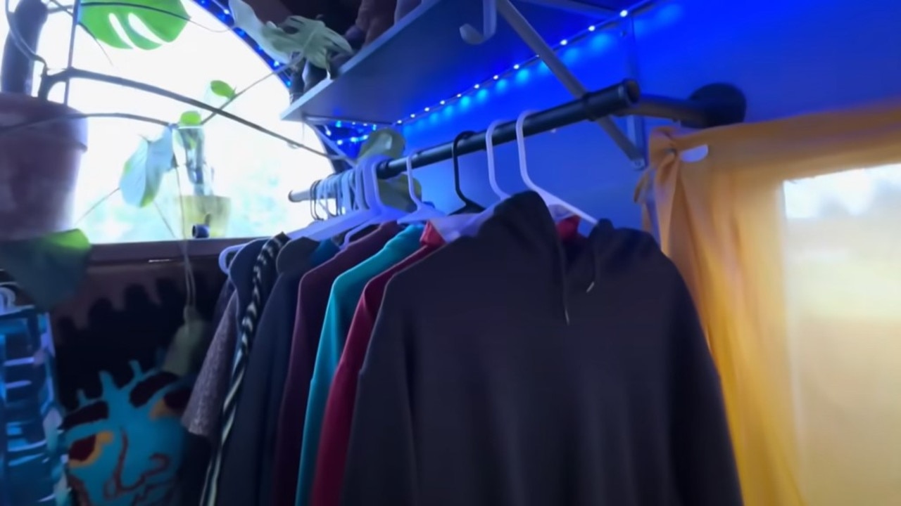 Clothes rail to hang up all of his belongings. (Picture: YouTube/Elijah Ray)