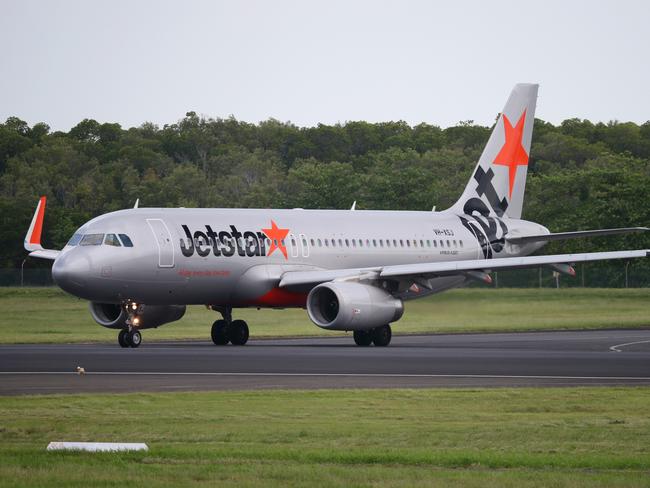 Aircraft at Cairns Airport, Jetstar Airbus A320, registration number VH-XJS. Photo: Marc McCormack