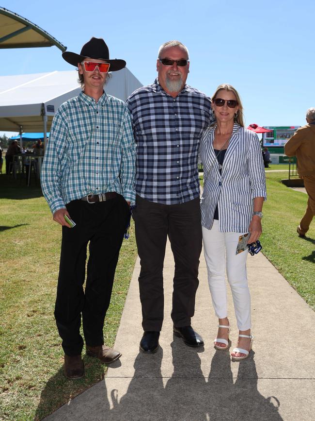 BAIRNSDALE, AUSTRALIA – MARCH 22 2024 Anthony Sykes, Travis Sykes and Lisa Leadbeatter attend the Bairnsdale Cup race day. Picture: Brendan Beckett