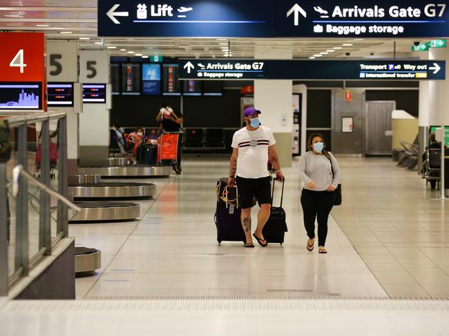 Passengers arriving into Australia on international flights from COVID hotspots could face mandatory pre-flight testing under new border rules. Picture: NCA NewsWire / Gaye Gerard