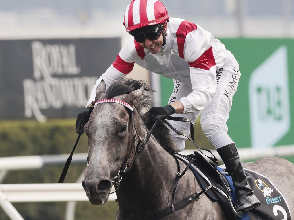 Classique Legend storms home to take out The Everest.