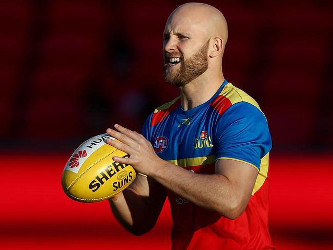GOLD COAST, AUSTRALIA - JULY 01:  Gary Ablett of the Suns warms up before the round 15 the Gold Coast Suns and the North Melbourne Kangaroos at Metricon Stadium on July 1, 2017 in Gold Coast, Australia.  (Photo by Chris Hyde/Getty Images)