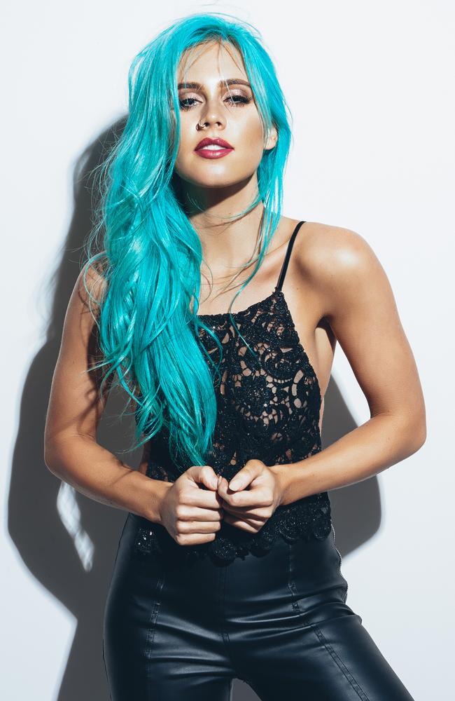 Weight Loss Dj Tigerlily Shows Off Amazing Before And After