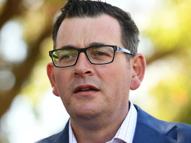 Victorian Premier Daniel Andrews addresses the media at Clyde Primary School in Clyde, Melbourne, Sunday, November 19, 2018. The Premier has announced that a re-elected Andrews Labor Government will provide free dental care at all public primary and secondary schools. (AAP Image/James Ross) NO ARCHIVING