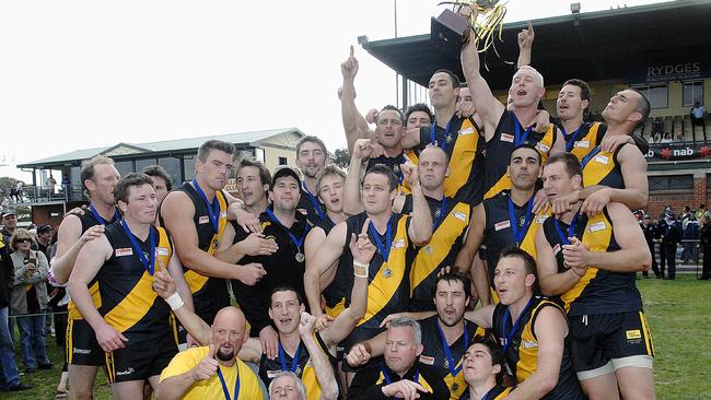 Heidelberg celebrates the 2007 premiership. Picture: Mark Frecker