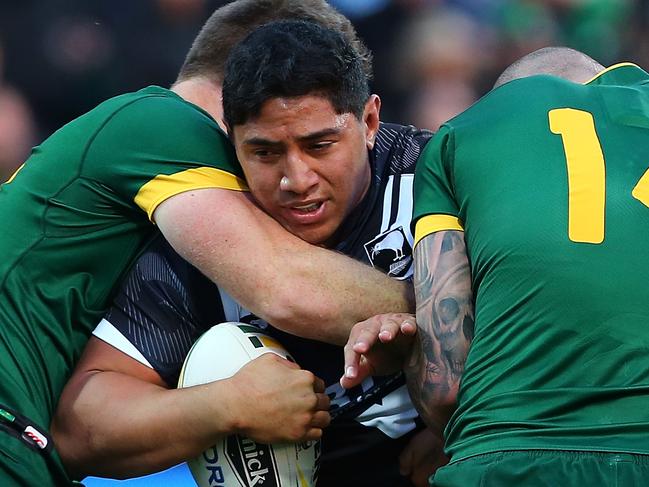 PERTH, AUSTRALIA - OCTOBER 15:  Jason Taumalolo of New Zealand gets tackled during the International Rugby League Test match between the Australian Kangaroos and the New Zealand Kiwis at nib Stadium on October 15, 2016 in Perth, Australia.  (Photo by Paul Kane/Getty Images)