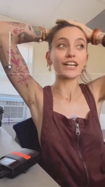 Paris Jackson defends armpit hair to haters