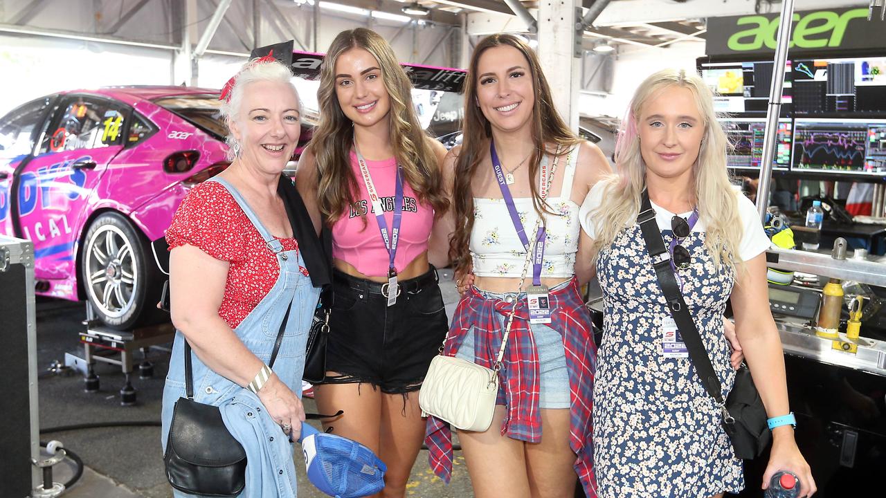 Carolyn Lawson, Riarne Marwood, Sian Smith and Soraya Saliba had a great weekend at GC500 by Richard Gosling