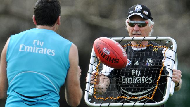 Mick Malthouse and Simon Prestigiacomo at Collingwood’s final training session before the 2010 Grand Final.