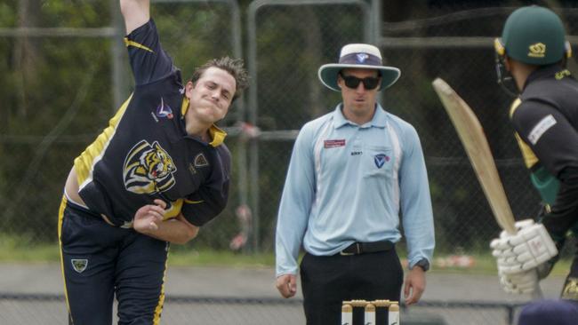 VSDCA cricket 2022-23: Bayswater v Balwyn at Bayswater Oval. Bayswater bowler Harry Dixon. Picture: Valeriu Campan