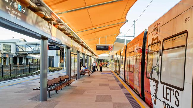 Passengers waiting at Helensvale station . Picture: Jerad Williams