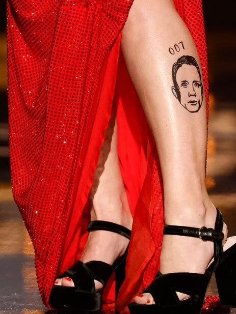 Wilson flashed her new tattoo at the crowd. Picture: Supplied.