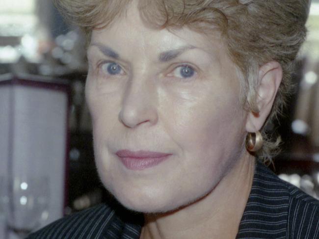 FILE - This September 1995 file photo shows Ruth Rendell, in London. Prolific crime writer Ruth Rendell is in critical but stable condition after suffering a stroke. The author and political Labour Party peer has written more than 60 novels. Best-selling crime writer Ruth Rendell has died aged 85, according to an announcement released by her publishers Penguin Random House, who state she passed away in London early Saturday. (AP Photo/Max Nash, File)