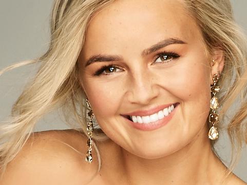 **STRICTLY EMARGOED until 12.00am AEST Wednesday, 29th July 2020 **  Bachelorette sister duo Elly and Becky Miles. Supplied Channel Ten.