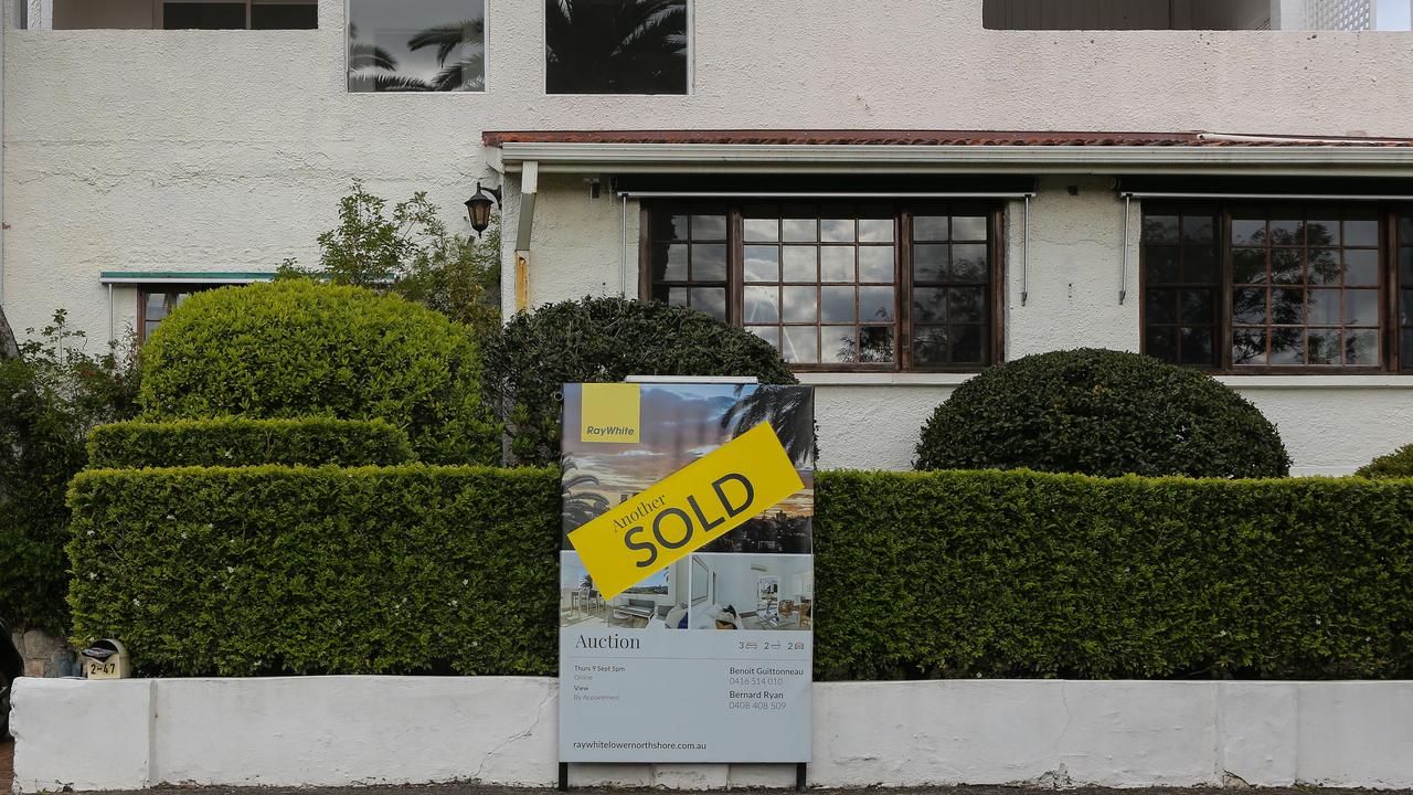 Growing house prices are making it nearly impossible for first-home buyers to break into the property market. Picture: NCA NewsWire/Gaye Gerard