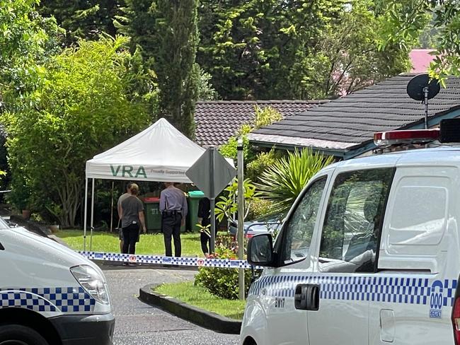 Detectives at the crime scene on Karalta Rd, Erina, where a Shahn Baker, 42, was allegedly murdered. Picture: supplied