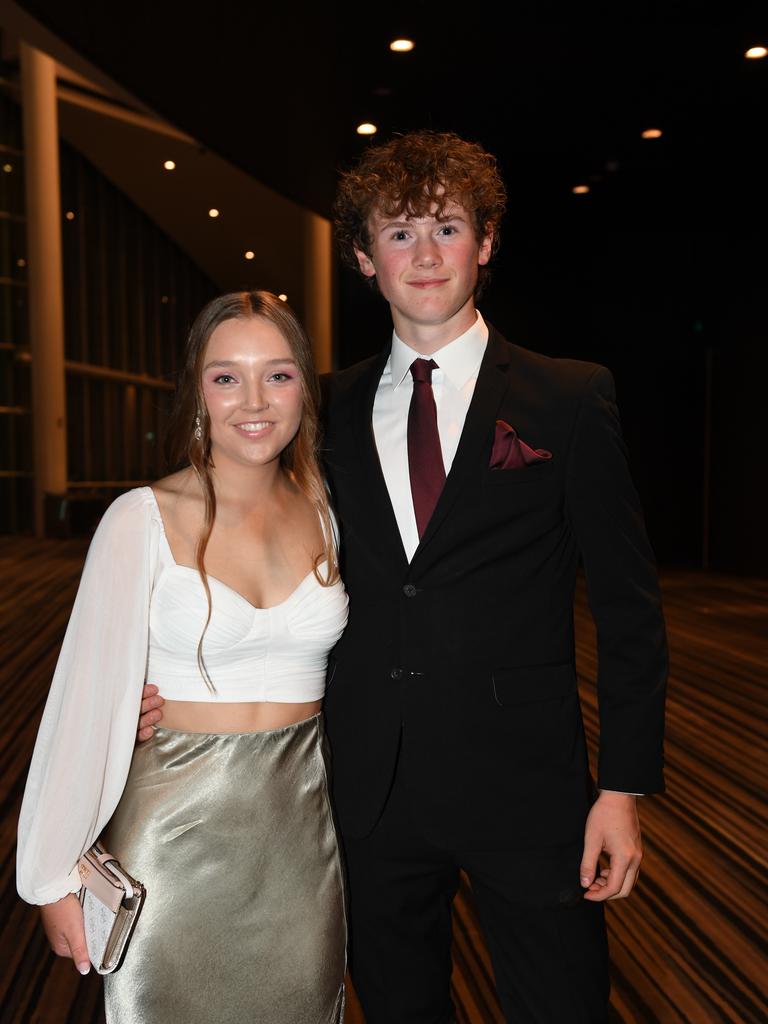 100+ Pictures: Wilderness School Formal 