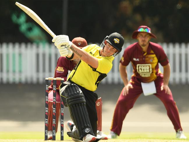 D'Arcy Short belts a boundary for Western Australia during the JLT One-Day Cup. Picture: AAP Image/Dean Lewins