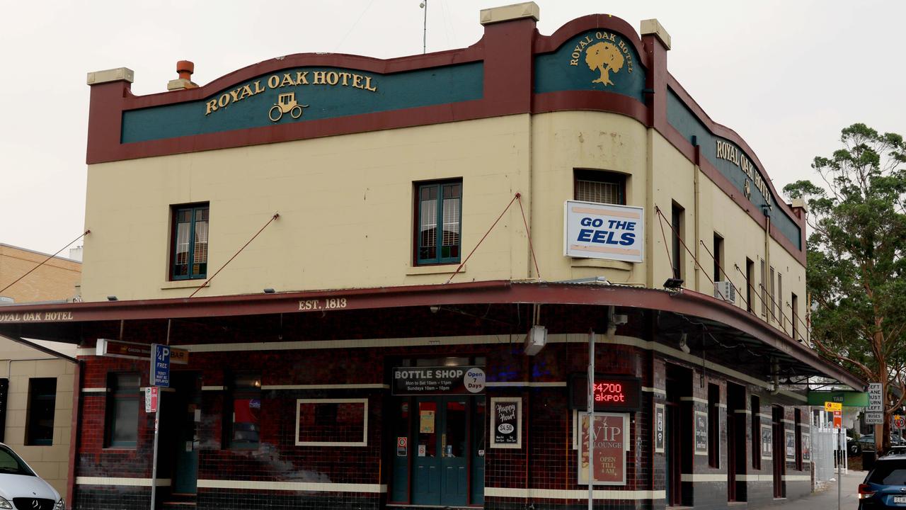 Royal Oak Hotel Parramatta to remain open longer | Daily Telegraph