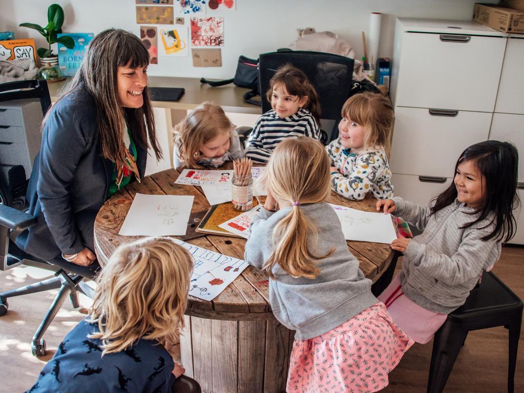 Moreland Mayor Natalie Abboud meets with the children’s council. Source: Moreland Council