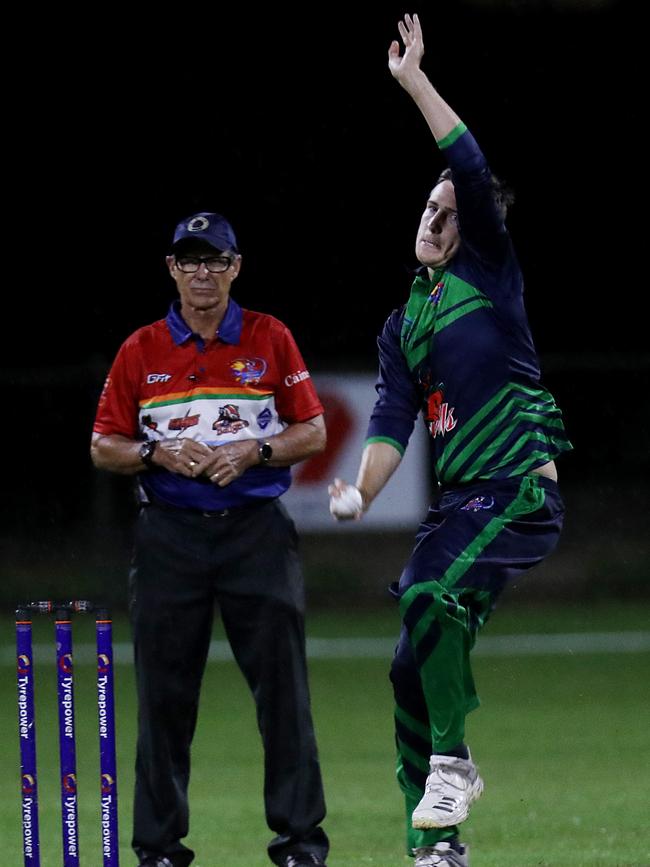 T20 Barrier Reef Big Bash: Designer First Homes Dare Devils v Halpin Hurricanes at Griffiths Park. Dare Devils' Luke Corlis. Picture: Stewart McLean