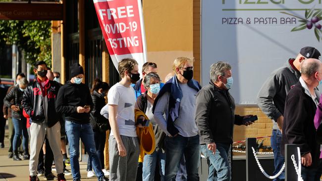 People lining up to get a Covid-19 Vaccine in Roseville. Picture: NCA Newswire /Gaye Gerard