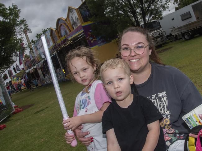 Scarlett McArdle, Jensen McArdle, Courtney McArdle Mildura Show 2024. Picture: Noel Fisher