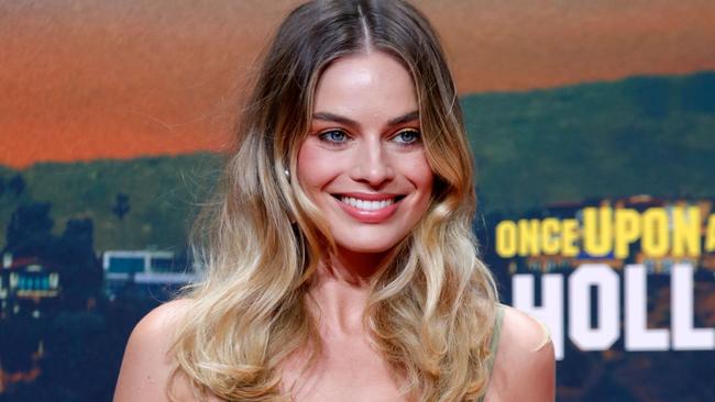 Australian actress Margot Robbie poses during a photocall ahead of the German Premiere of US director Quentin Tarantino's latest film "Once Upon A Time… In Hollywood" in Berlin on August 1, 2019. (Photo by Odd ANDERSEN / AFP)