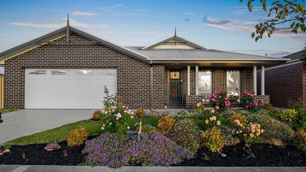 Priced at $660,000-$710,000, <a href="https://www.realestate.com.au/property-house-vic-pakenham-146552404?sourcePage=rea:p4ep:property-details&amp;sourceElement=avm-currently-advertised-view-listing" title="www.realestate.com.au">50 Cumberland Drive, Pakenham,</a> is currently for sale. Pakenham had the eleventh-highest number of births in Victoria last year.