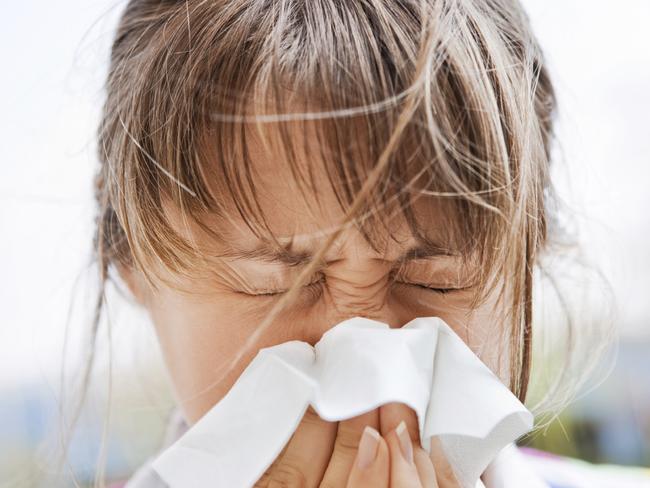 You can avoid the winter flu by keeping warm, eating warm foods and keeping your home healthy.